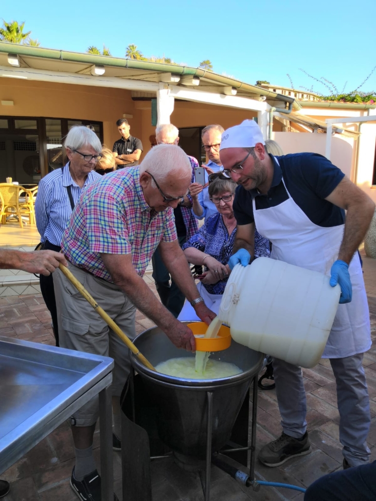 IMG-20191023-WA0009 Chi siamo Masseria Monte Poro